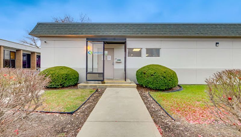 foto deSymetria — Joliet Outpatient Rehab and Suboxone Clinic