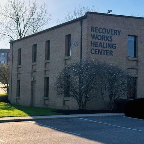 foto deRecovery Works Healing Center