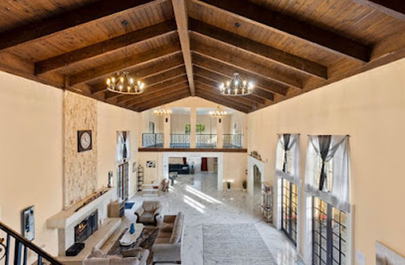 foto deHope Detox Center | Drug and Alcohol Rehab Center Los Angeles