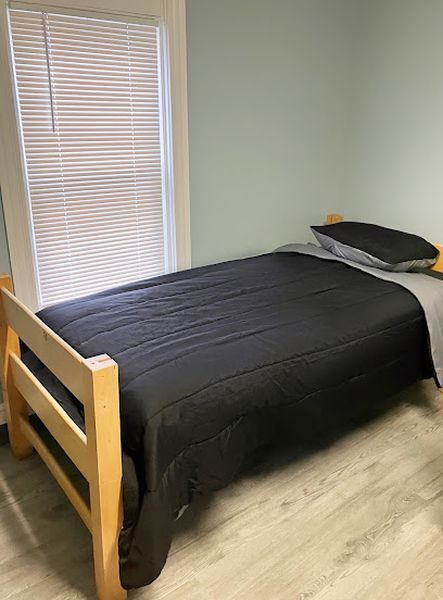 foto dePyramid Healthcare Grey House Men's Residential Treatment Center