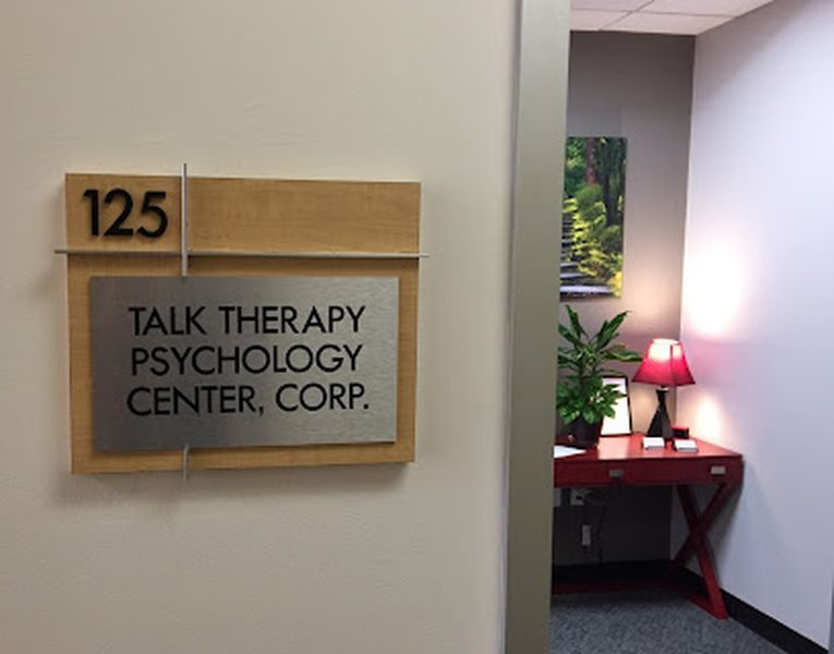 foto deTalk Therapy Psychology Center | Addiction Treatment San Diego